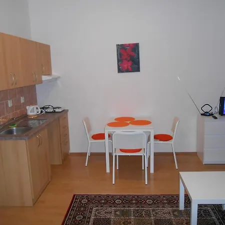 Albrecht Tkalcovska Apartment Brno